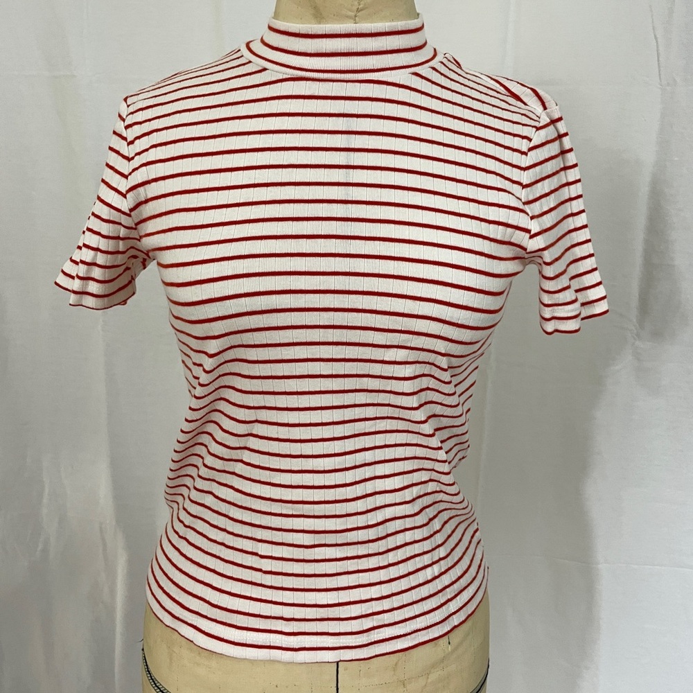Forever 21 Striped Turtleneck T-Shirt Size Small